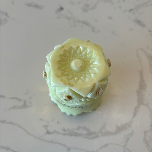 Antique Glass Diamond Peg Pattern souvenir toothpick holder - Picture 7 of 8